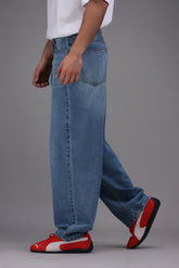 Relaxed Wide Leg Jeans