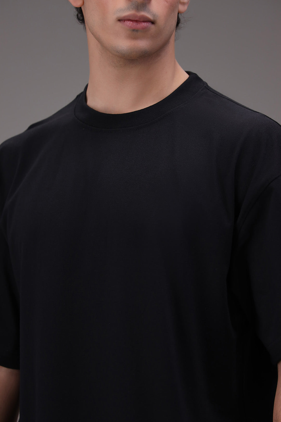 Daigen Boxy Fit T-Shirt Pakistan | Black T-shirt | Oversized Graphic Tees ...