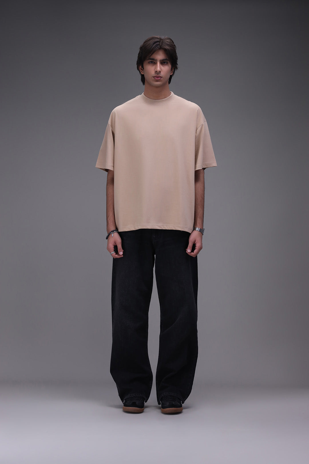 Daigen Boxy Fit T-Shirt Pakistan | Beige T-shirt | Oversized Graphic Tees ...