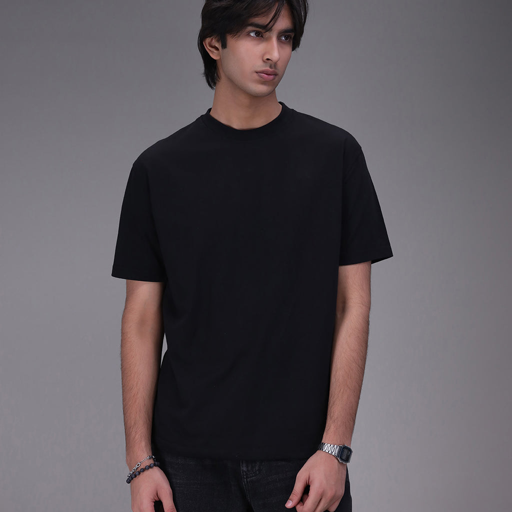Crew Neck T-shirt in Black | Regular Fit T-Shirt Pakistan | Premium ...