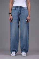 Relaxed Wide Leg Jeans