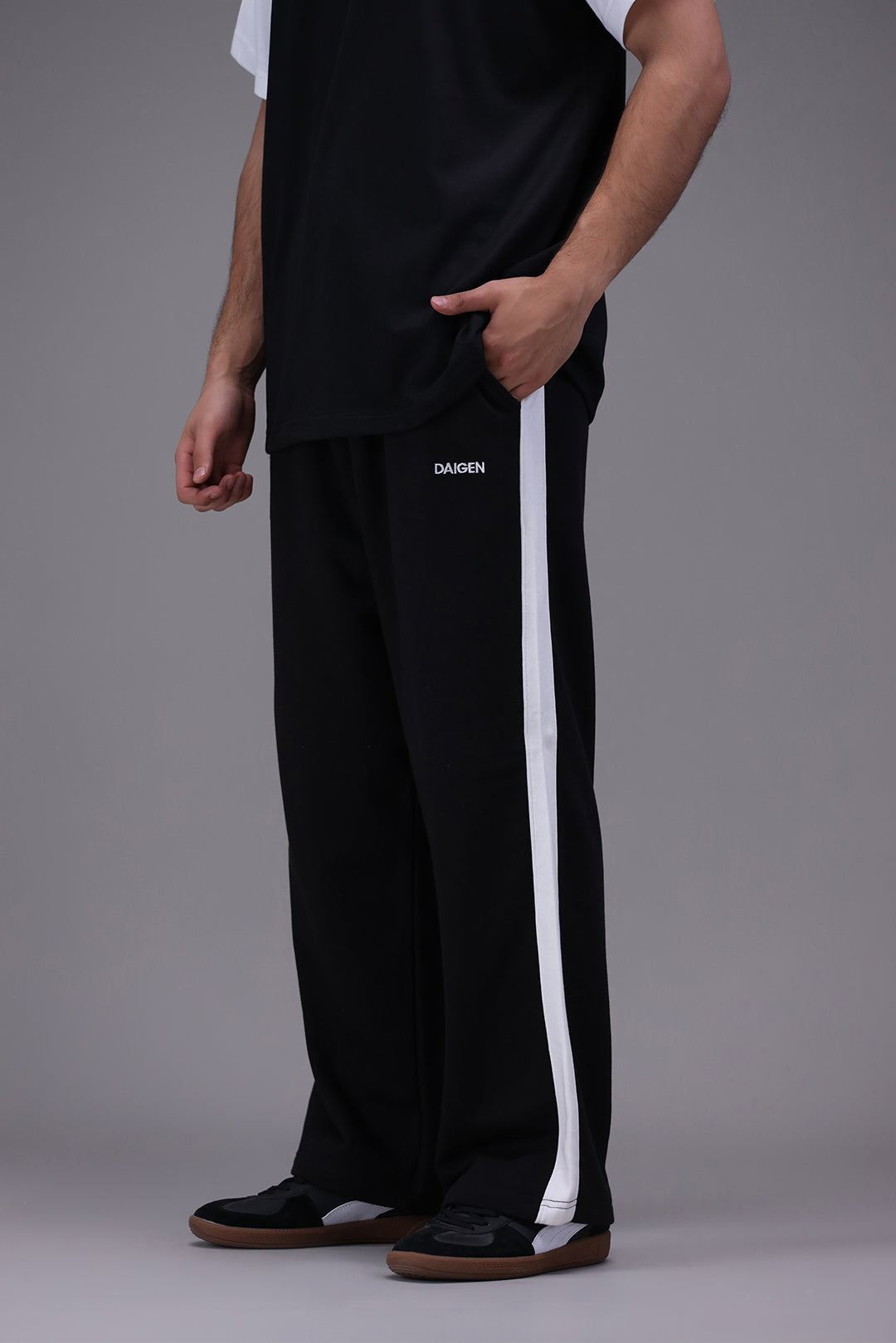 Daigen Striped Wide Leg Trousers Pakistan | French Terry Sweatpants | Summer ...